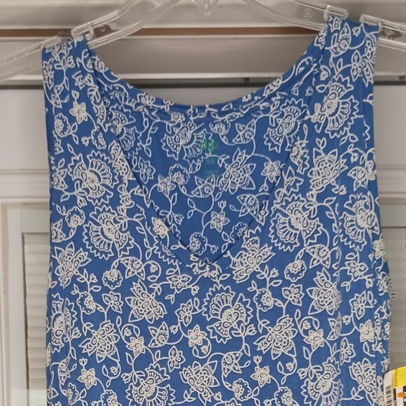#139 3/$18 - Dip Blue/White Tank Top Size XS - Picture 4 of 6